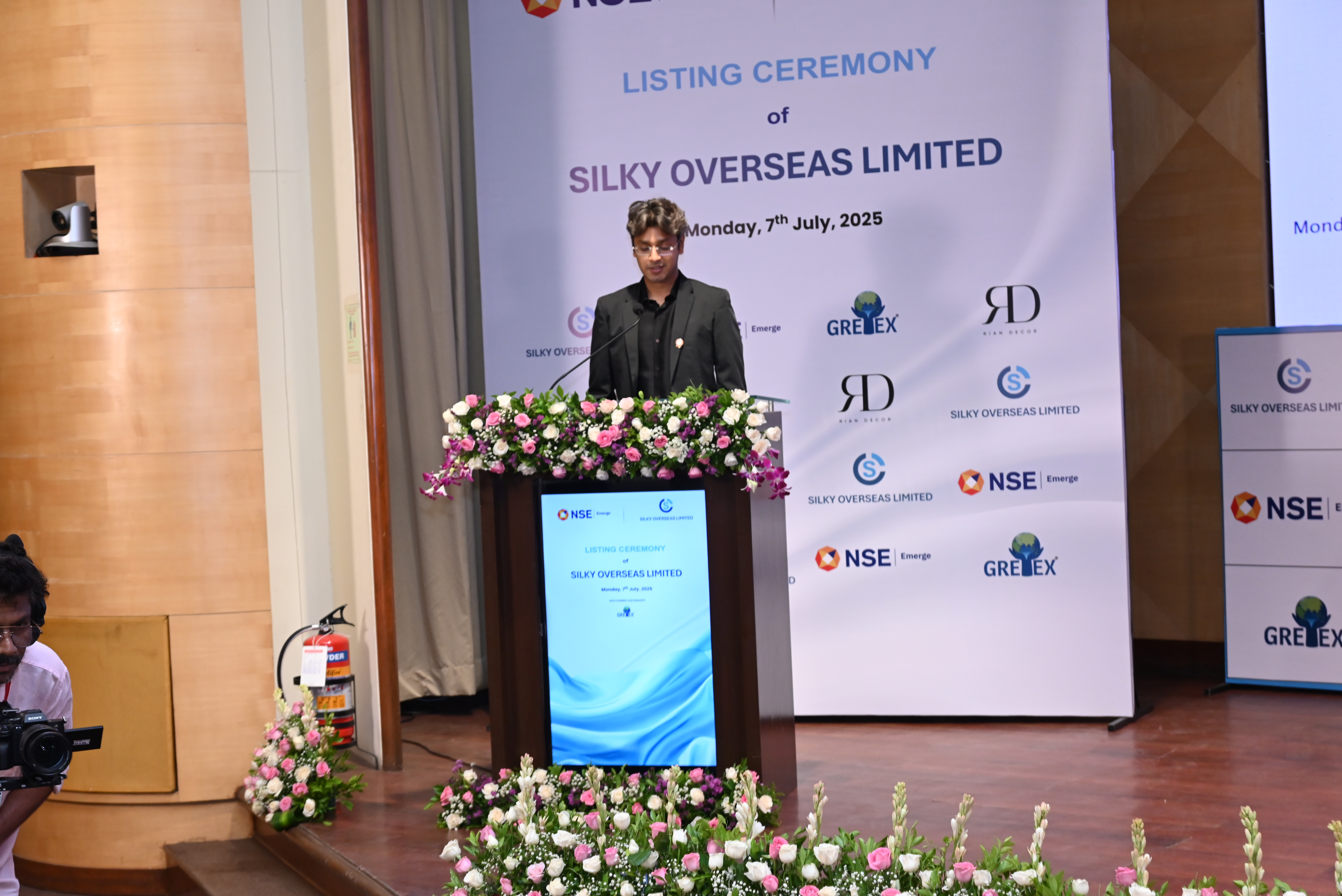 Silky Overseas Limited Listing Ceremony Photos