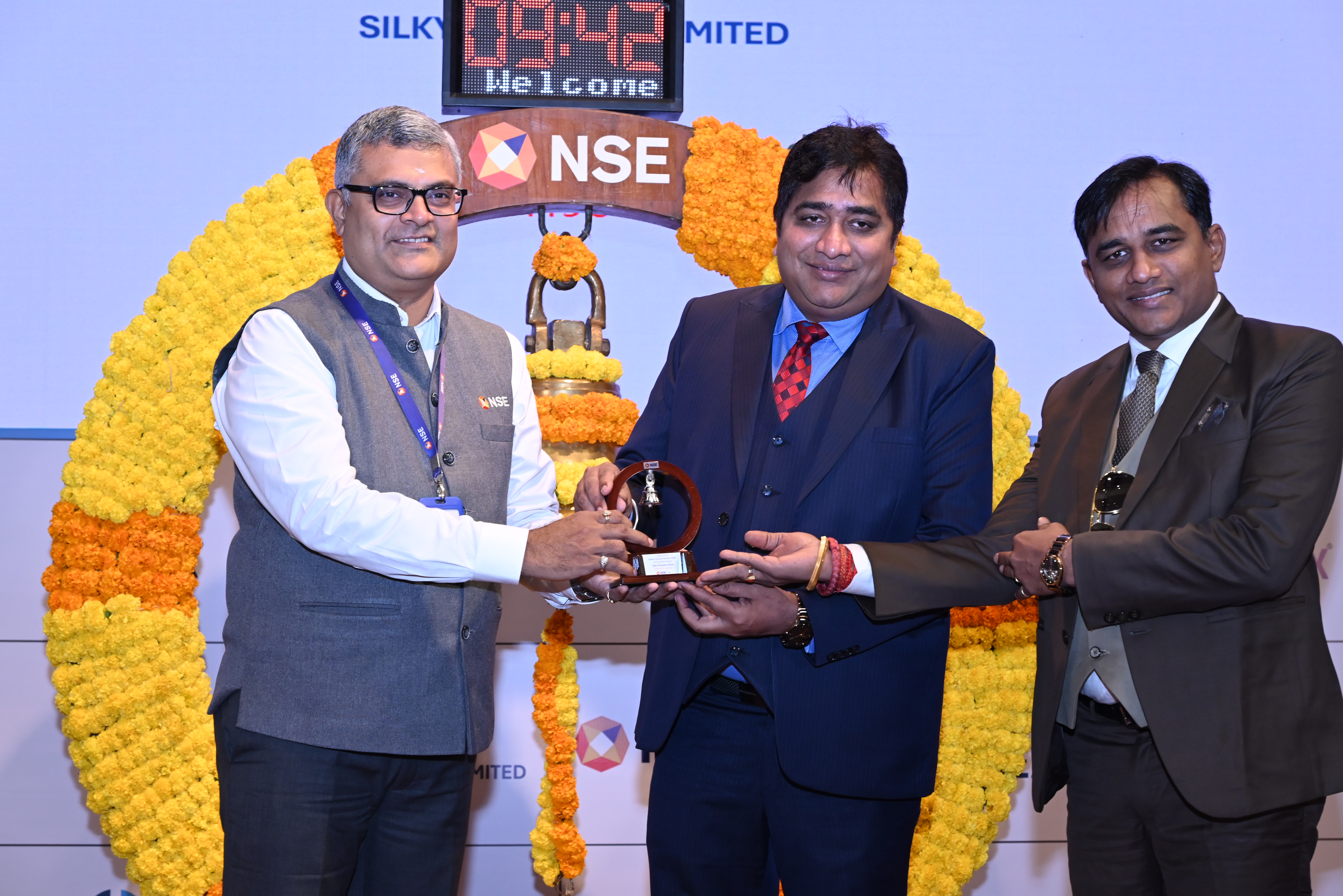 Silky Overseas Limited Listing Ceremony Photos